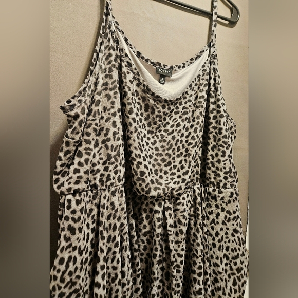 4x Plus Torrid Grey Gray Cheetah Spot Leopard Print Midi Chiffon Pleated Dress - Picture 5 of 14